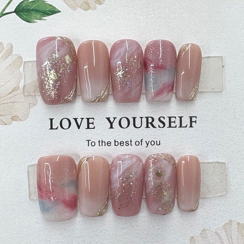 新款手工穿戴甲椭圆短梯粉色立体小花小清新晕染日常百搭美甲