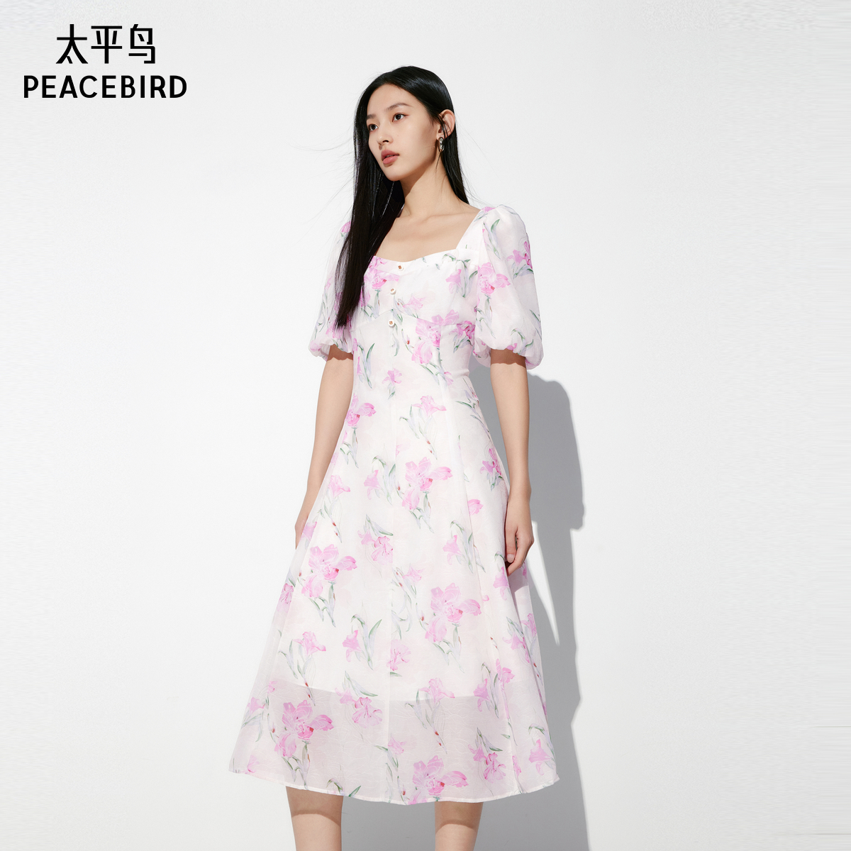 太平鸟女装法式碎花连衣裙度假裙