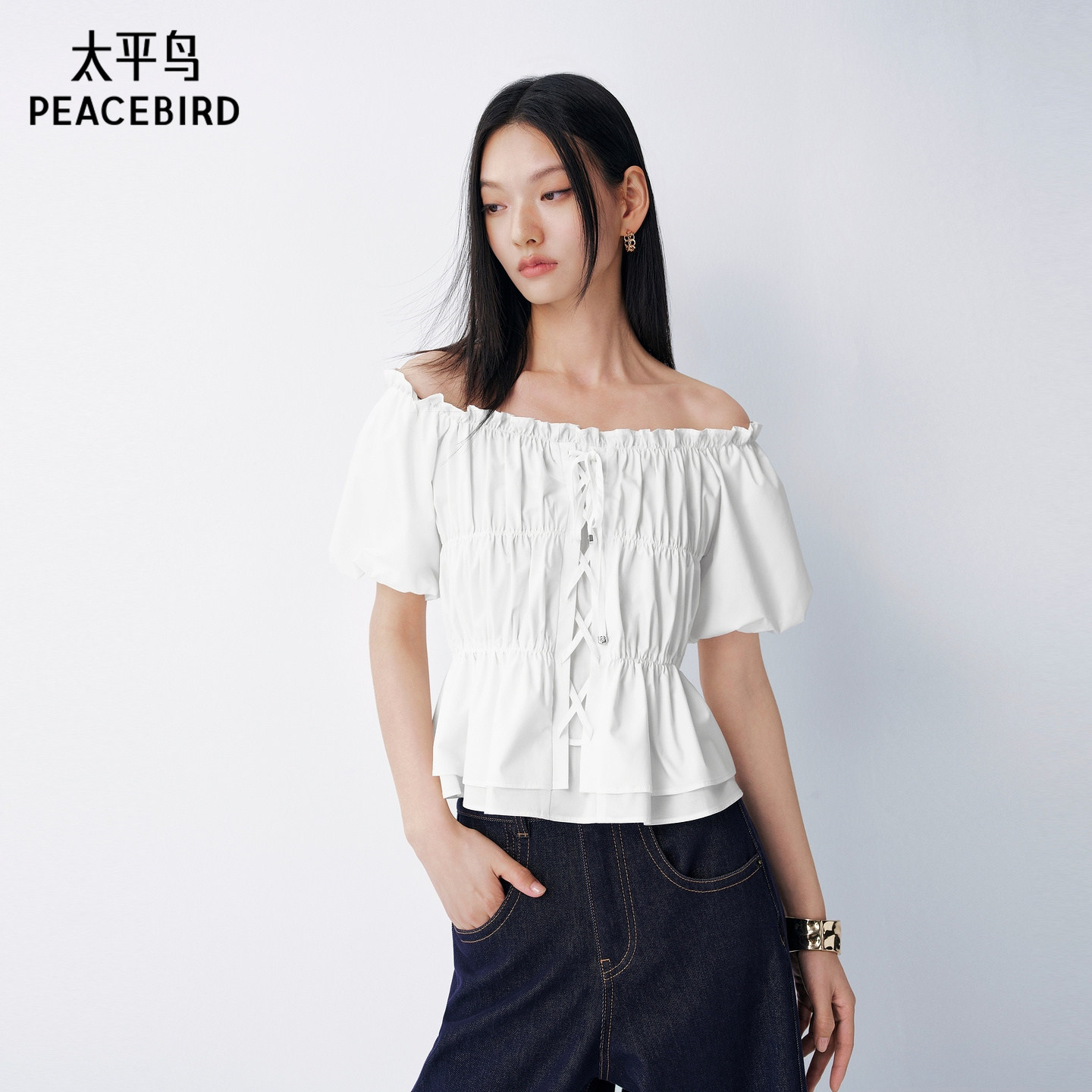 太平鸟法式泡泡袖白色上衣26夏新款女士方领露肩收腰雪纺短袖T恤