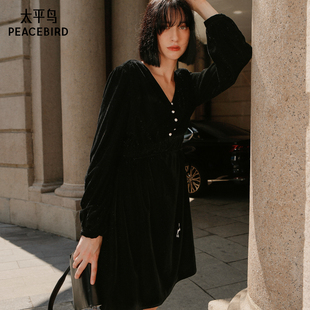 细闪丝绒连衣裙A1FAE4609J9 款 太平鸟女装 2025冬季