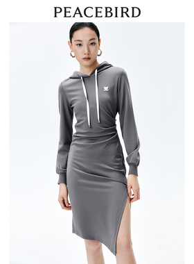 太平鸟女装2025年春季新款针织连帽连衣裙A1FAE1442