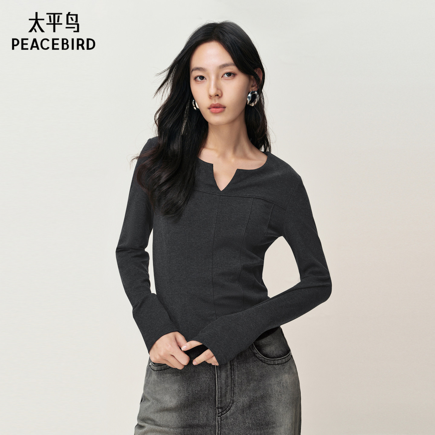 【商场同款】太平鸟莱赛尔混纺不规则领口修身长袖T恤女A3CPF4