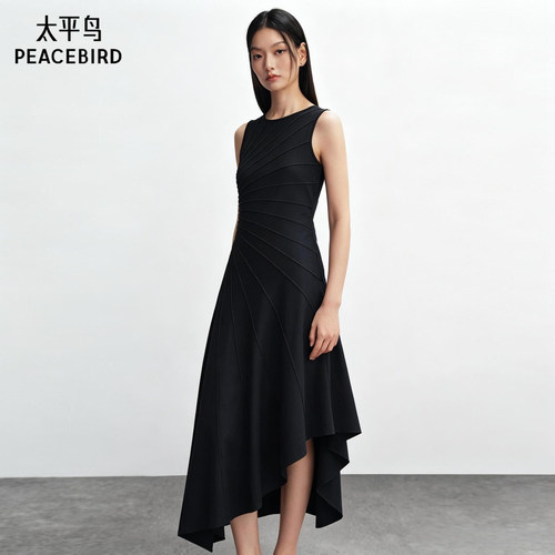 【商场同款】太平鸟黑色连衣裙女2026夏季新款通勤裙子A1FAG213Q