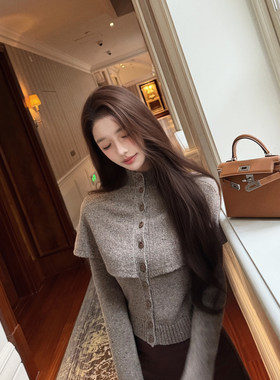 JAYKY YANG【格林秋时】花驼色斗篷披肩假两件式上衣半高领毛衣女