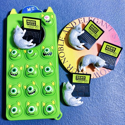 日本正版 epoch 笔记本电脑上捣乱猫咪 微缩摆件 扭蛋