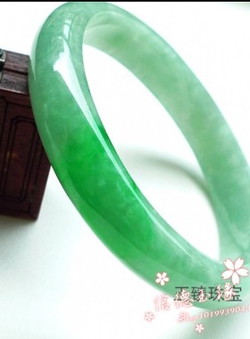 翡翠色玉石手镯女款浅阳绿苹果绿飘花玉镯送礼简约款玉镯手链百搭