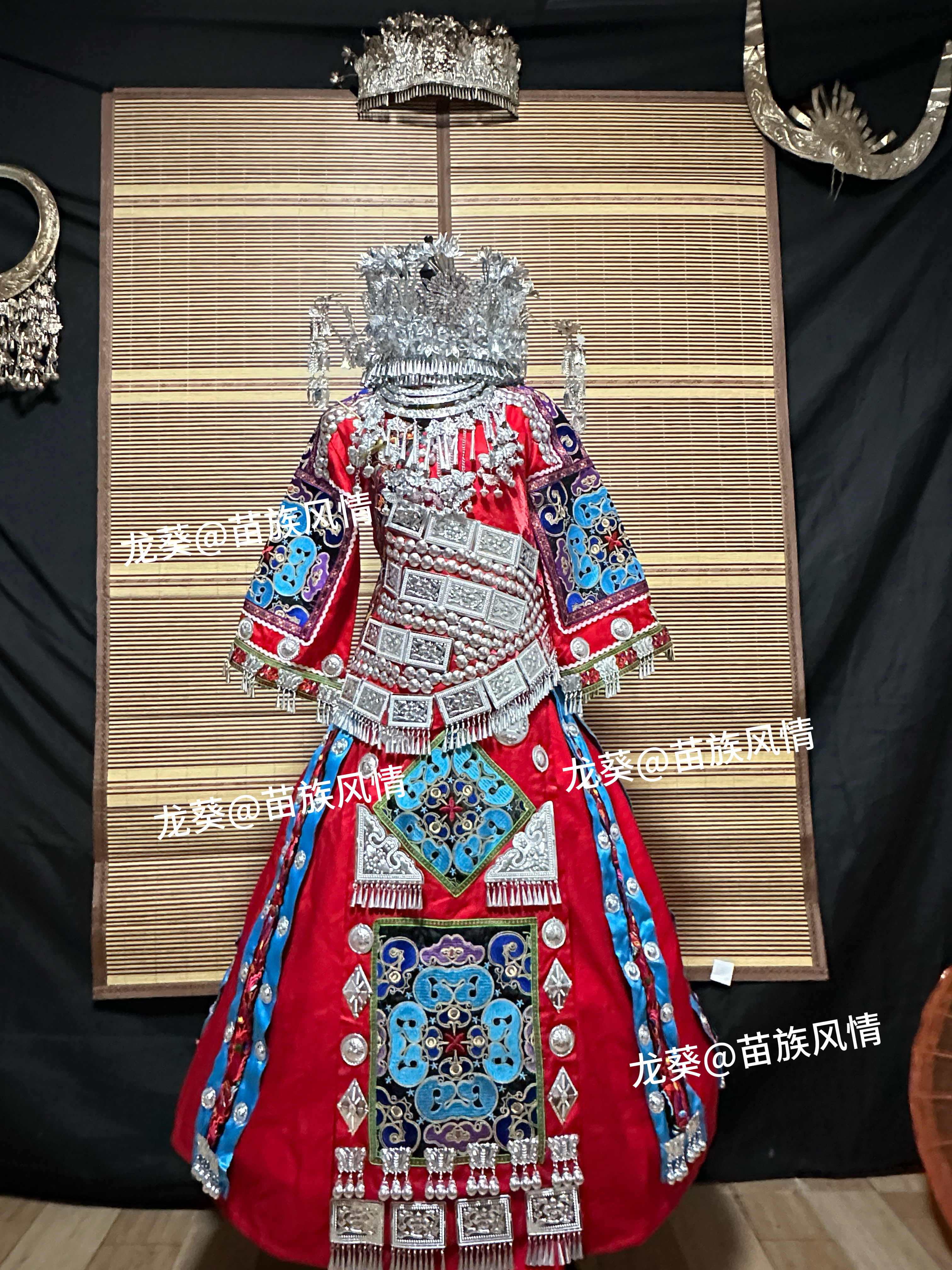 新款苗族服装女苗家盛装刺绣民族民族服装/舞台装