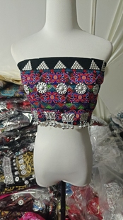 苗族刺绣肚兜女古风复古围胸衣苗族银饰服装 掉铃背心吊带演出便装