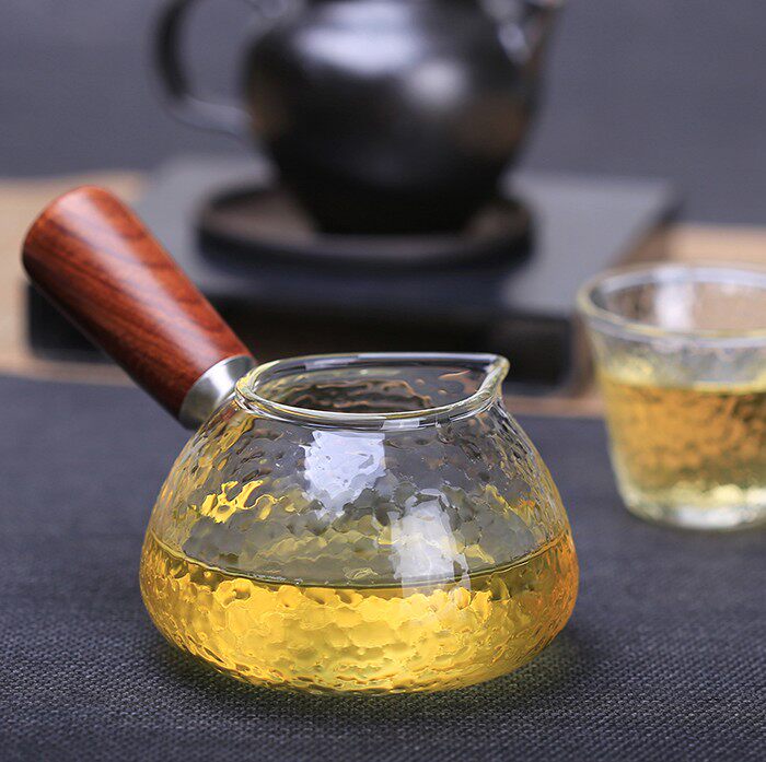 宜龙锤目纹矮款公道杯 加厚耐热玻璃锤纹侧把茶海 分茶器