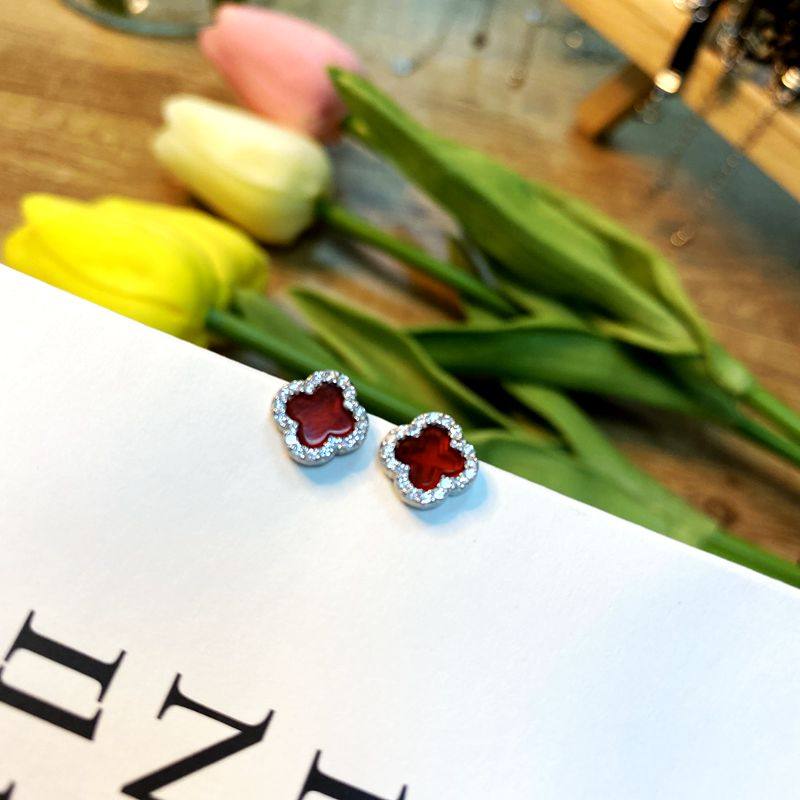 纯银新年红色镶钻睡觉高级四叶草