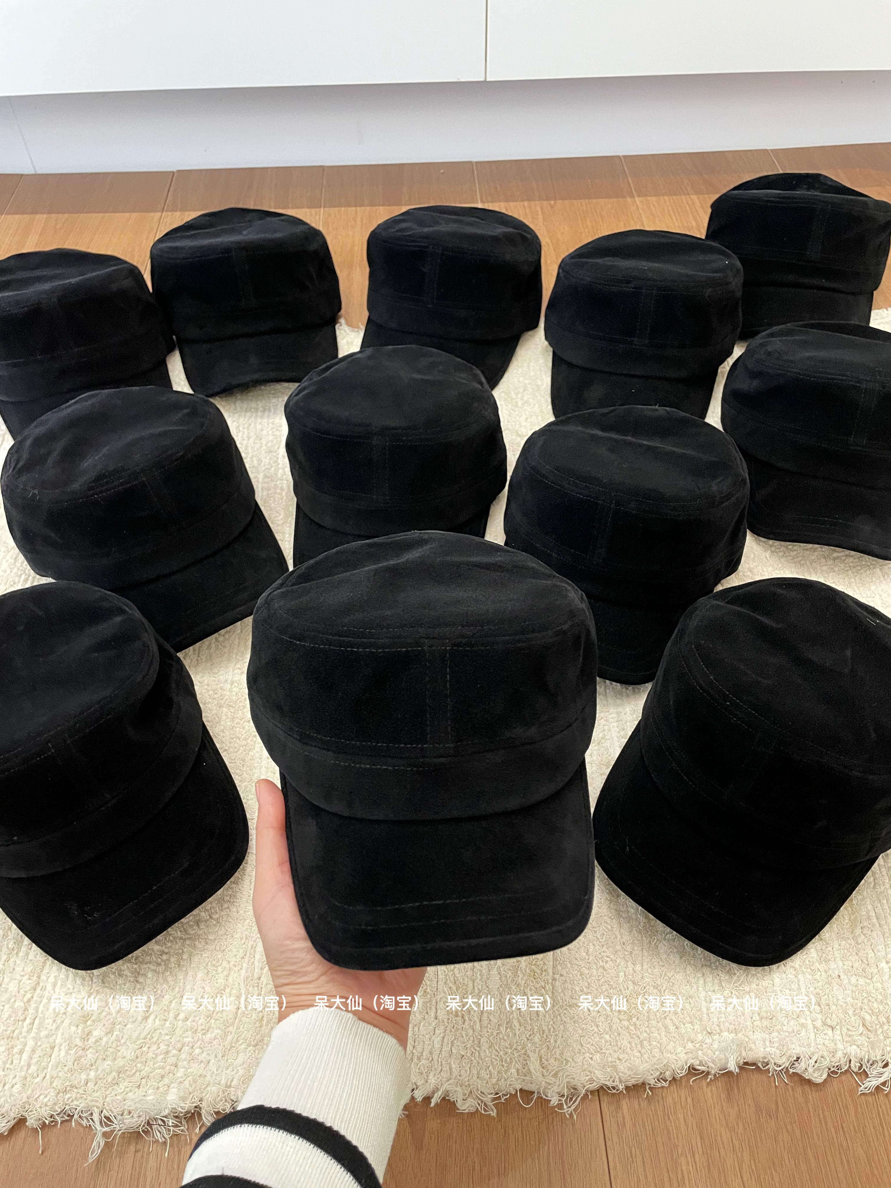 出口韩国～麂皮绒复古报童帽子女显脸小气质时髦平顶鸭舌帽马术帽