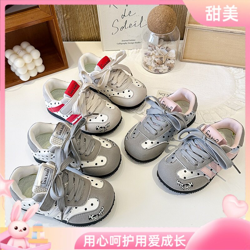 女童甜美软底防滑板鞋