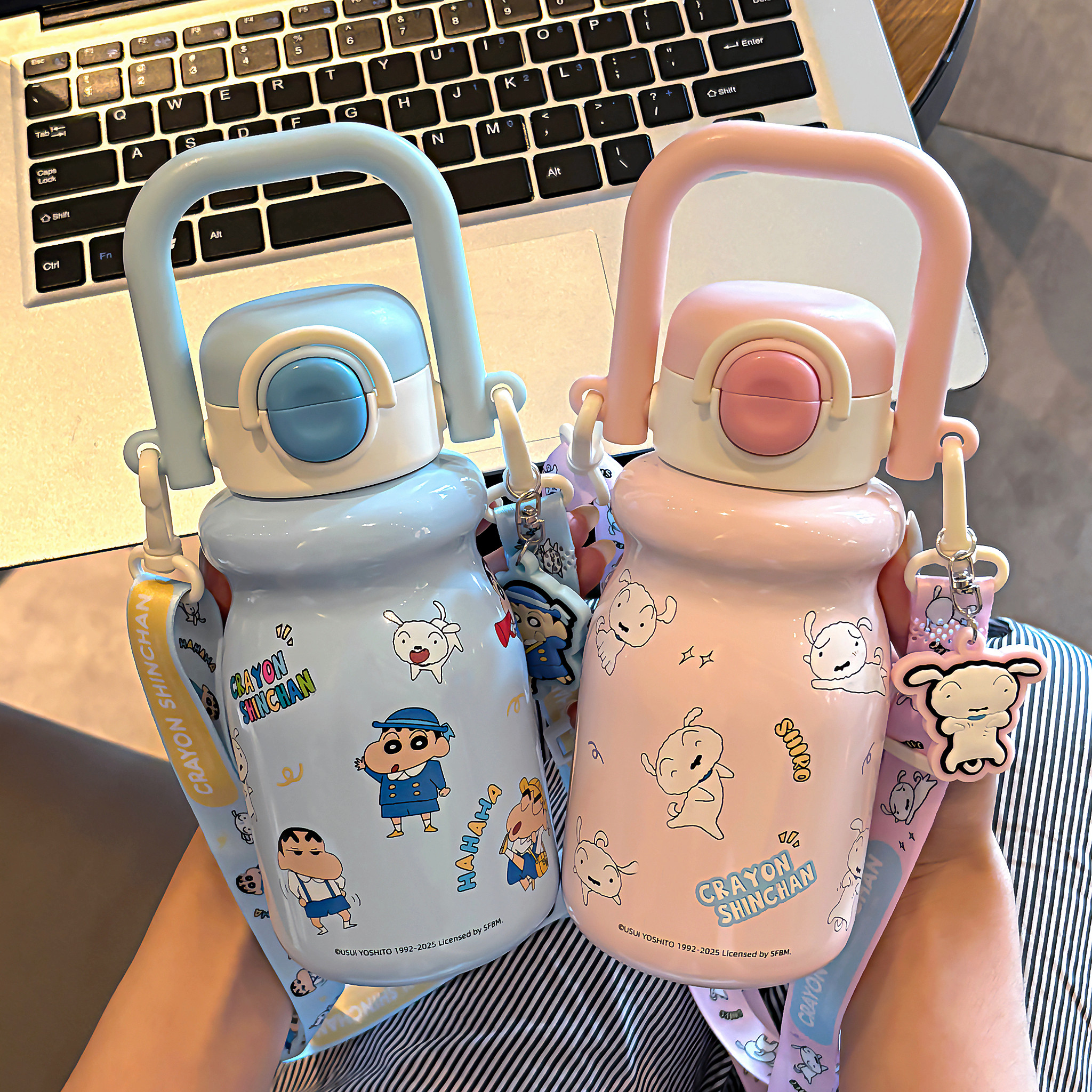蜡笔小新保温杯2025新款女生高颜值吸管水杯学生上学专用双饮杯