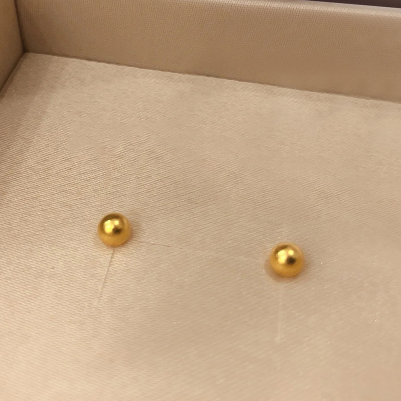钛钢镀18K真金小金豆耳钉日常