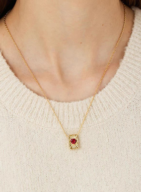 钛钢项链 小众设计红色方块爱心项链女轻奢叠戴锁骨链气质毛衣链