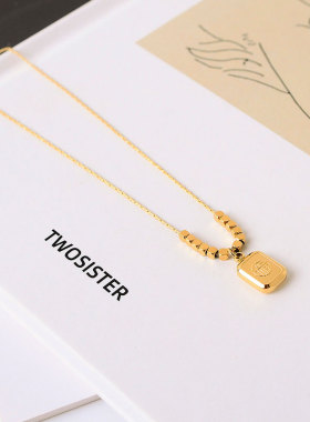 国潮福牌小方糖项链女钛钢镀18K金轻奢ins小众锁骨链不掉色配饰