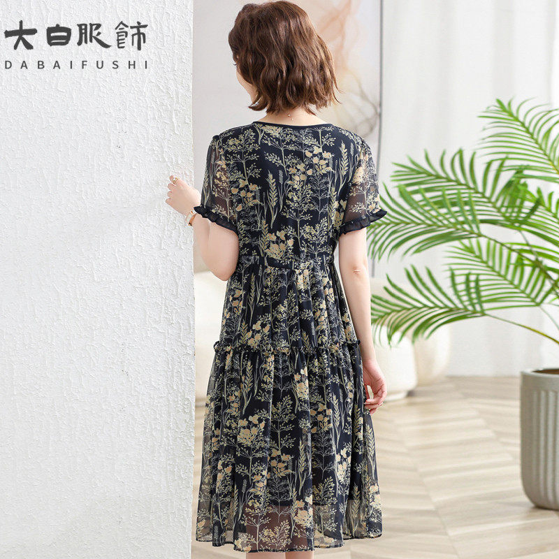 直销年轻妈妈夏装碎花连衣裙洋气2025新款时尚中老年女士夏季短袖