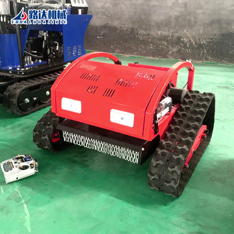 履带式智能遥控割草机果园灌木丛除草机全地形草坪小型割草机器人