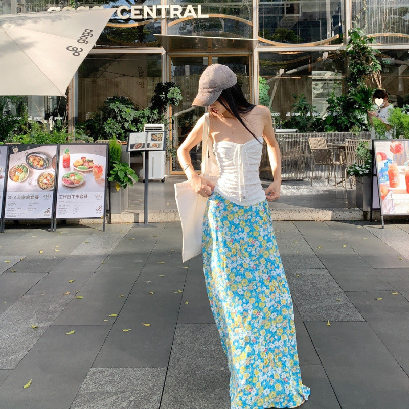 纯欲风抽褶修身抹胸上衣女春季新款碎花显瘦高腰半身长裙时尚套装