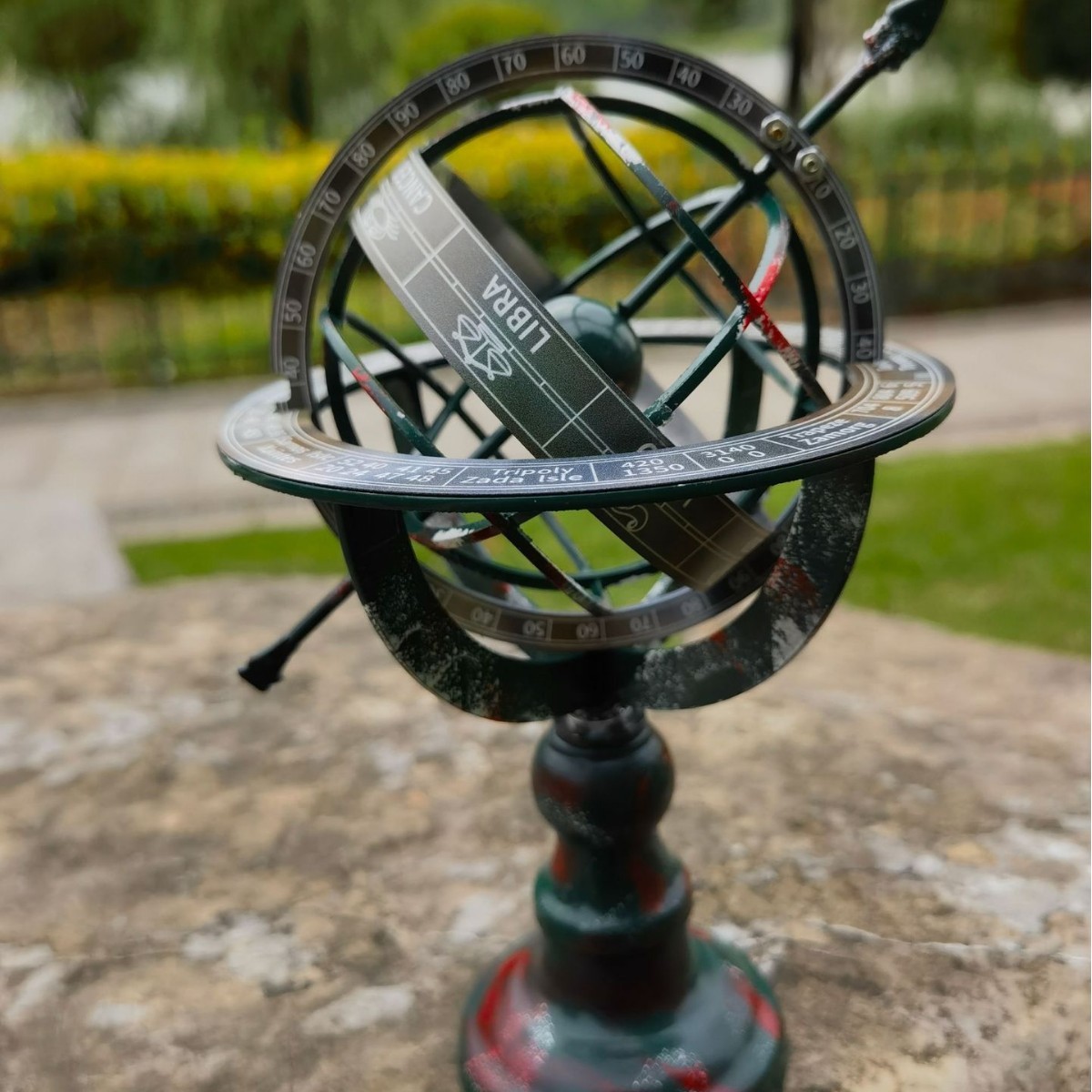 个性创意新款地球仪家居办公桌面装饰品摆件金属工艺品