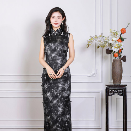 烫金香云纱中式无袖高端旗袍修身