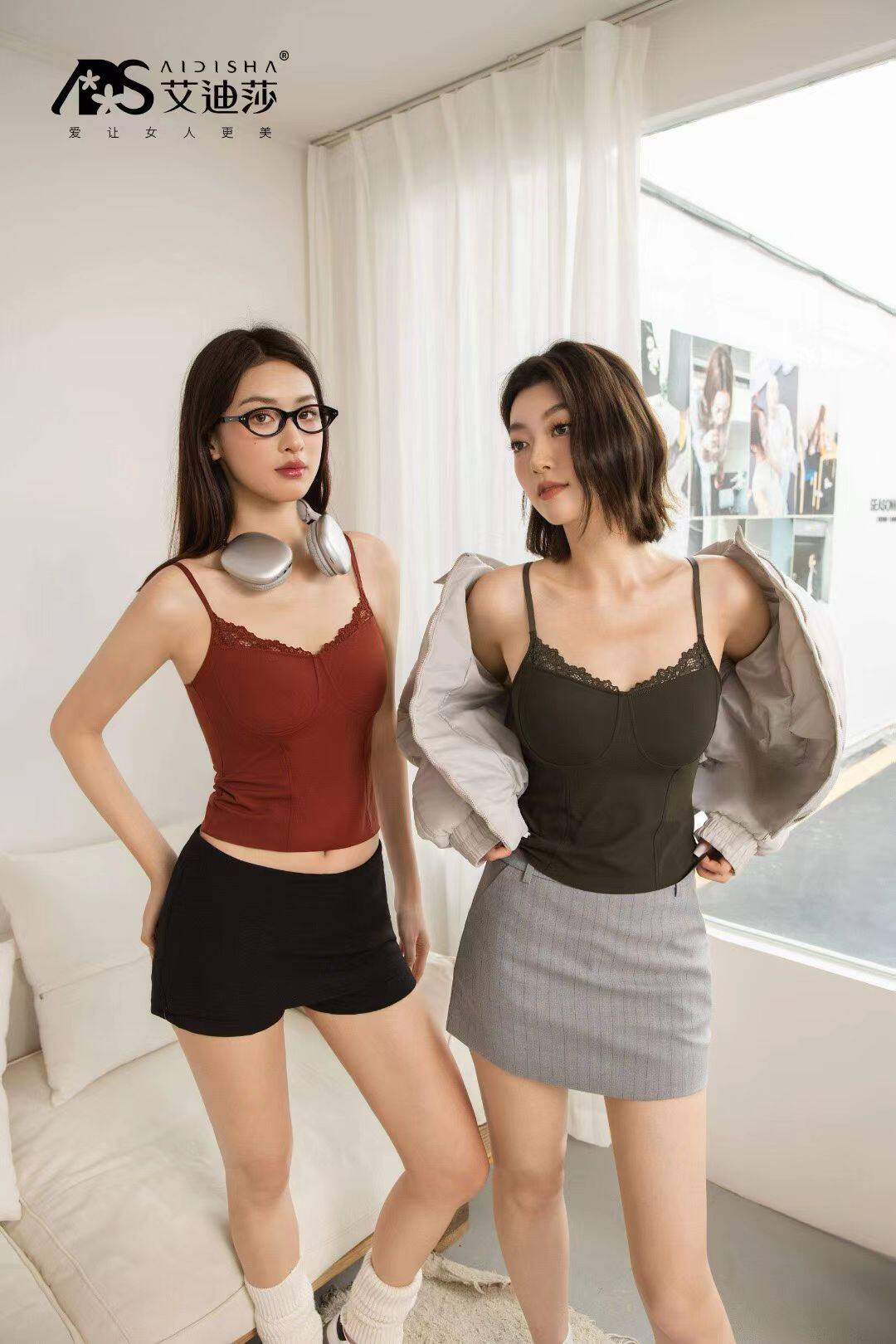 6104秋冬纯欲小众加绒保暖吊带内衣女带胸垫懒人内搭背心修身显瘦