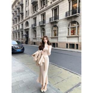 许许然Madeleine【欧尼日常】早春松紧腰长款羊毛针织鱼尾半身裙