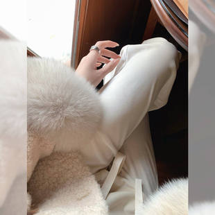 许许然Madeleine【丝绒巧巧】慵懒仿真丝宽松高腰休闲丝绒微喇裤