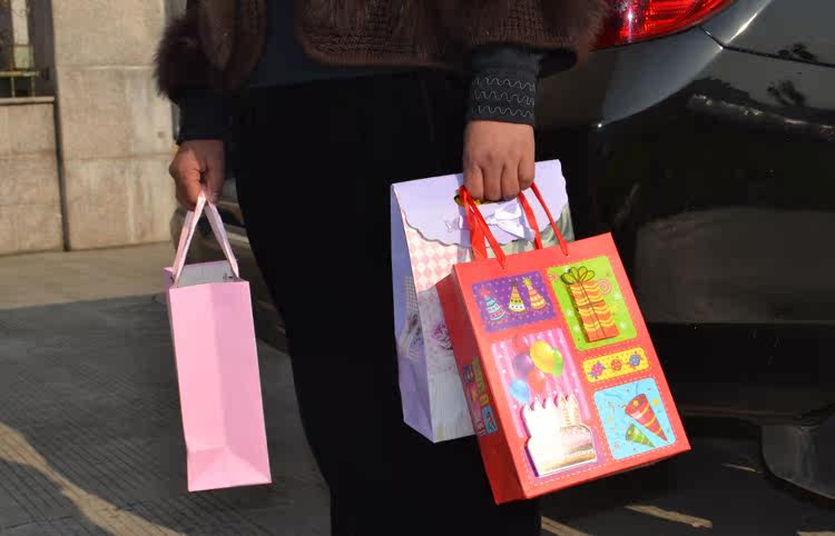 Coffret cadeau pour bébé - Vêtements + Fournitures - Ref 1957742 Image 5