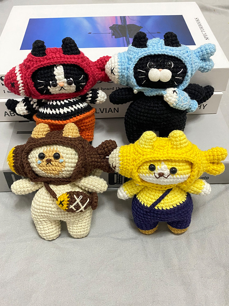 小鱼头套猫咪挂件编织diy材料包手工毛线钩针可爱包挂钥匙扣成品