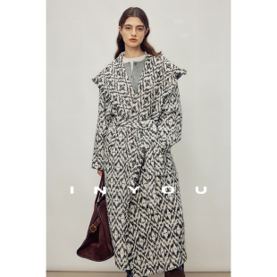 宽松气质休闲收腰大衣女 重工绵羊毛流苏连帽中长款 因由 秋冬时尚