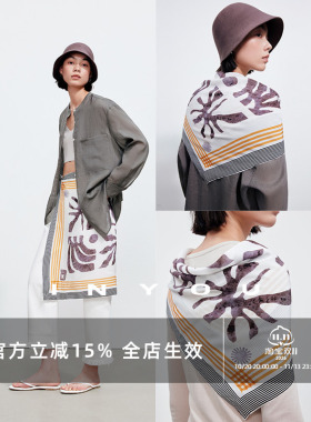 因由 日常穿搭休闲艺术披肩乌木棕春夏季新款女个性方形印花丝巾