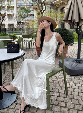 法式极简大牌早春上新优雅时尚修身吊带连衣裙度假风优雅气质浪漫