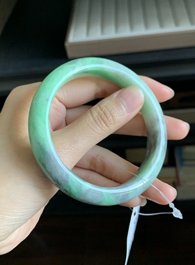 毛毛的翠//M 12465/天然特色乌鸡混绿色翡翠大圈手镯/57/880