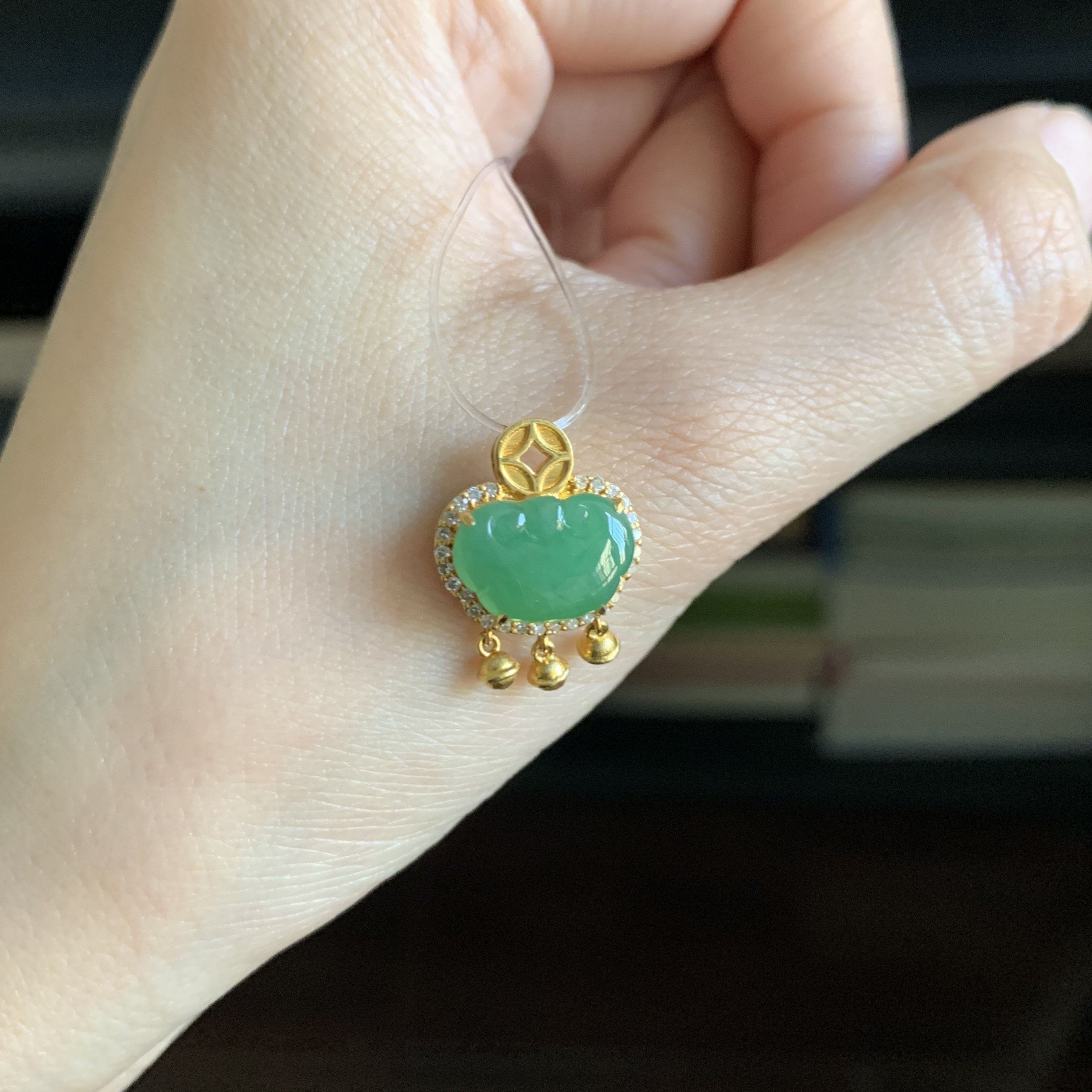 毛毛的翠//M 12855//天然18k金镶嵌钻石绿色翡翠平安锁吊坠//2100,珠宝/钻石/翡翠,翡翠裸石/蛋面,淘宝优惠券,粉丝福利购,淘宝优惠卷