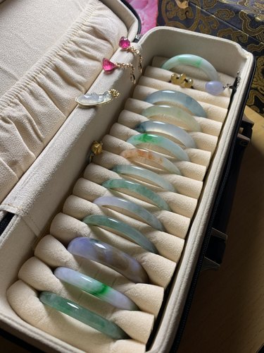 毛毛的翠闲置翡翠寄售特色翡翠