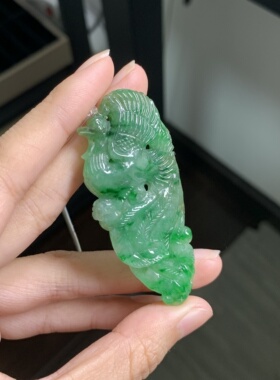 毛毛的翠/M 11335//天然特色绿色飘绿花翡翠雕刻件//1700