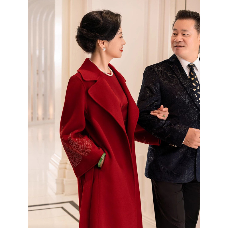 2025秋冬喜妈妈婆婆婚宴礼服红色羊毛呢子大衣妈妈装外套高级感