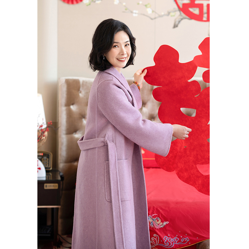 2025秋冬喜妈妈婆婆婚宴礼服紫色羊毛呢子大衣妈妈装外套高级感