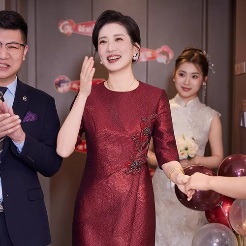 新中式礼服高端宴会主持人日常可穿喜妈妈敬酒晚礼服喜婆婆连衣裙