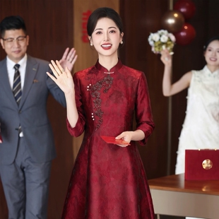 高端结婚礼喜婆婆红色旗袍年轻2026新款喜妈妈婚宴礼服秋冬装