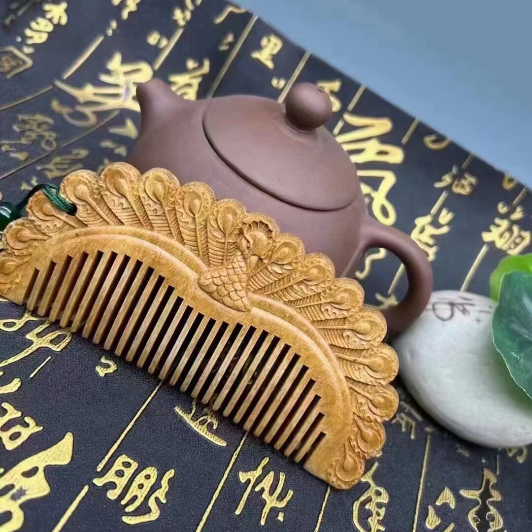 绿檀雕刻梳 雕刻木梳按摩头部经络疏通梳头按摩雕刻梳