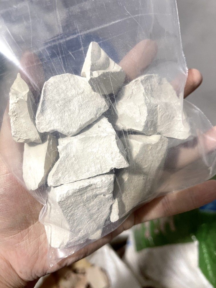 销量过百新疆阿勒泰白土1000g异食癖可食用白土全国包邮非食用