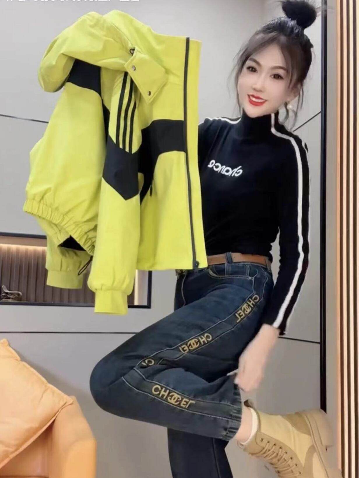 秋款短款连帽外套女春季新款韩版宽松拼接撞色冲锋衣棒球服夹克
