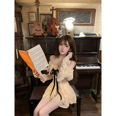 【瑞茜】奶杏蝶序 早秋纯欲风氛围感小众设计连衣裙 R2816L
