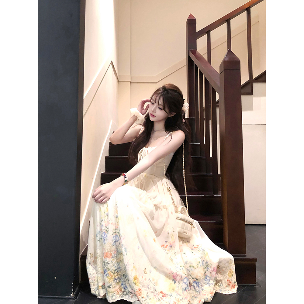 【瑞茜】花间密语 夏季温柔收腰显瘦小众连衣裙R3444W