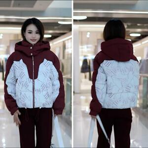 2805冬季拼接连帽加棉加厚棉服女保暖设计感洋气2024新款上衣外套