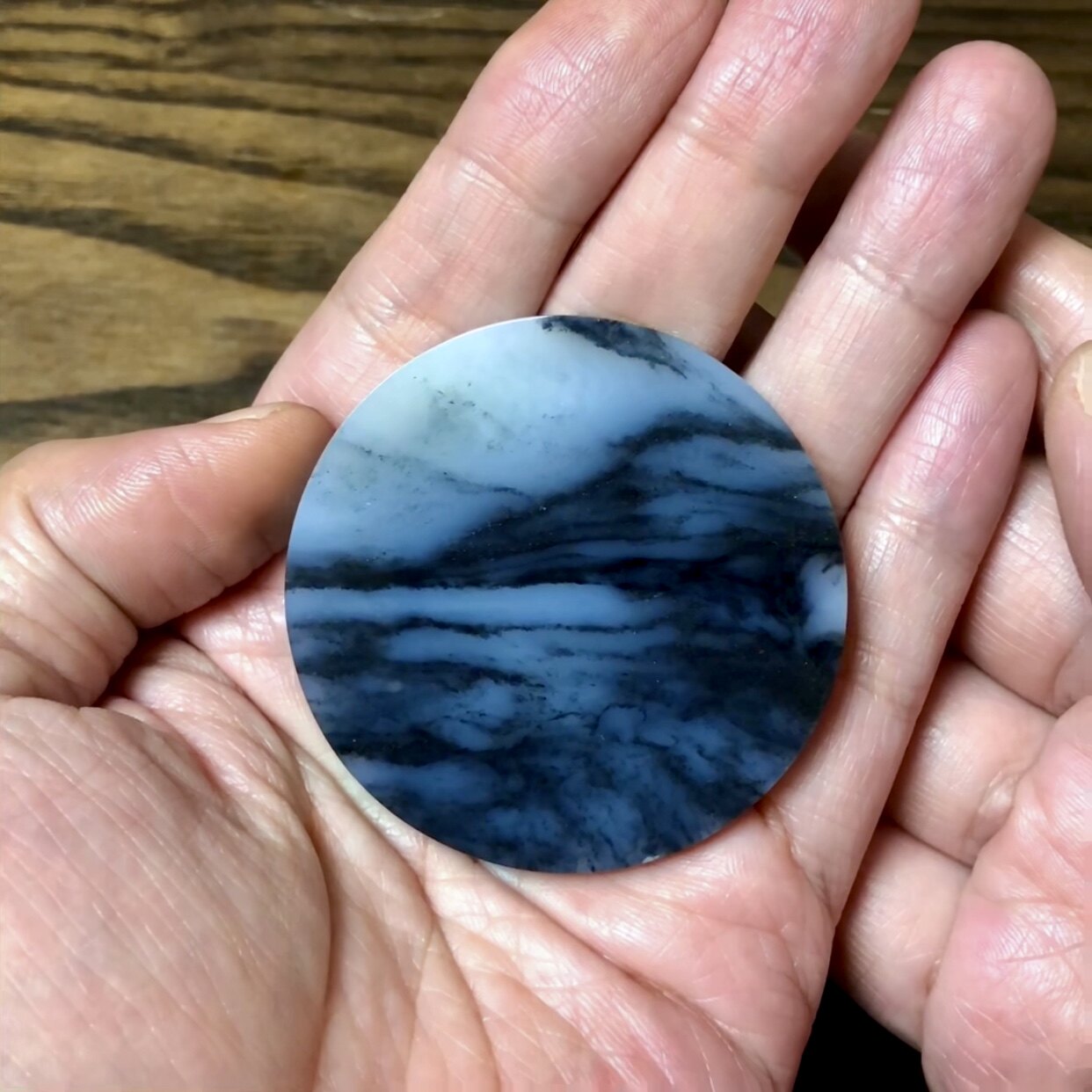 老石头和田玉墨玉籽料玉牌挂件水墨山水青花籽玉圆牌子吊坠30.4克