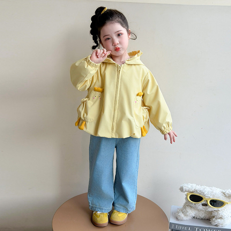 女童外套春秋2026新款儿童洋气风衣春装宝宝时髦春季休闲连帽上衣