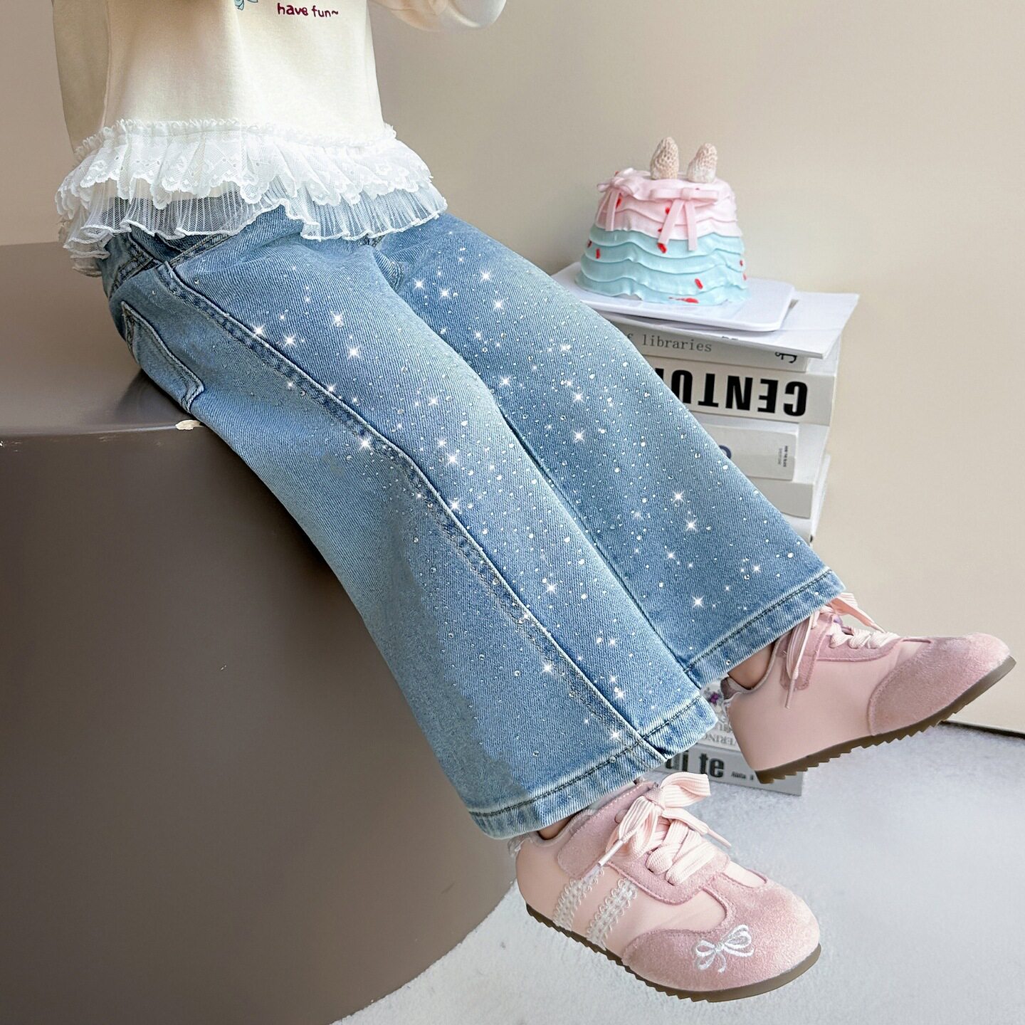 女童烫钻满天星牛仔裤春秋2026新款儿童直筒裤韩版春装女孩阔腿裤